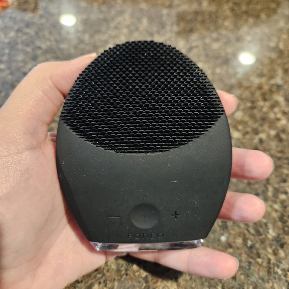 LUNA™ 2 for MEN 3-In-1 Facial Scrub Brush, Pre-Shaving & Anti-Aging Device - Picture 3 of 5